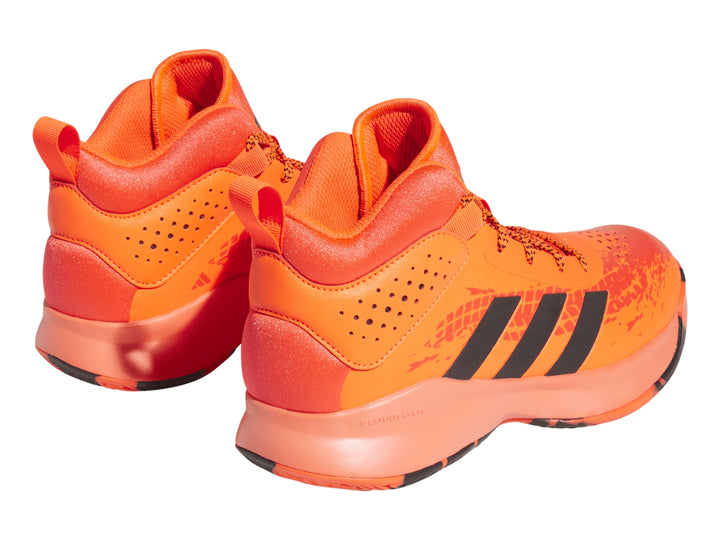 Tenis de baloncesto Adidas Cross Em Up 5 en color naranja solar con franjas negras laterales.