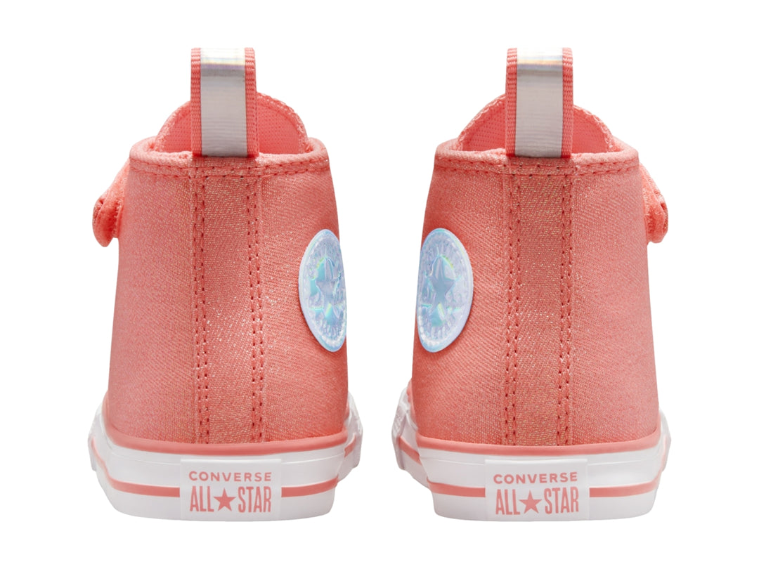 Tenis Converse Chuck Taylor All Star de bota en color rosa con suela y agujetas blancas.