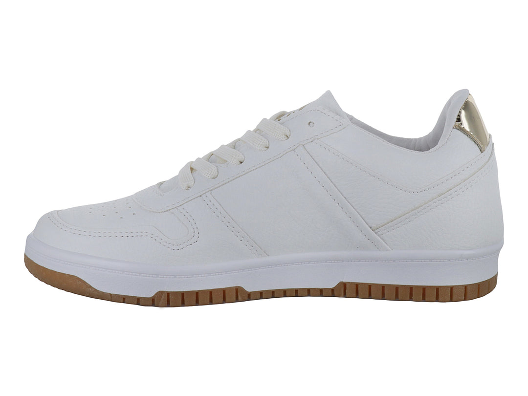 Tenis blancos para Mujer marca ATOK con suela color café y detalle dorado en el talón.