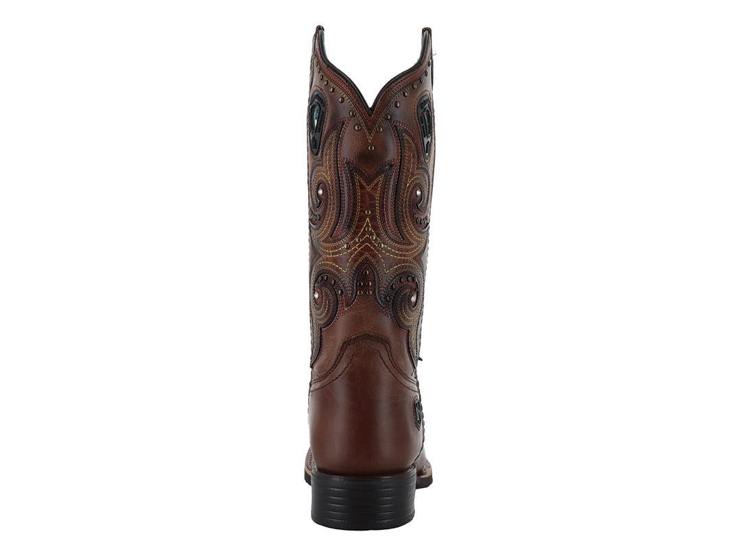 Bota vaquera para mujer de cuero color marrón con bordados decorativos y tacón cuadrado.
