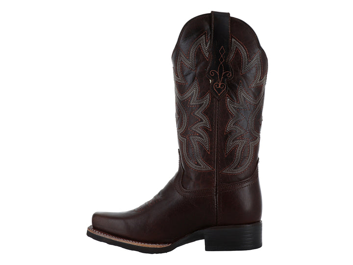 Bota vaquera de cuero color marrón con bordados decorativos en la caña.