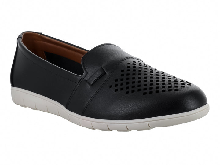 Zapato plano Maxim modelo Florentina en color negro con detalles perforados y suela blanca.