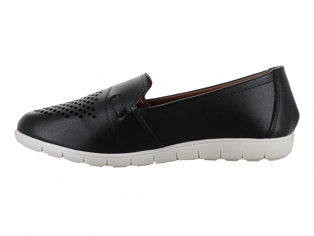 Zapato plano Maxim modelo Florentina en color negro con detalles perforados y suela blanca.
