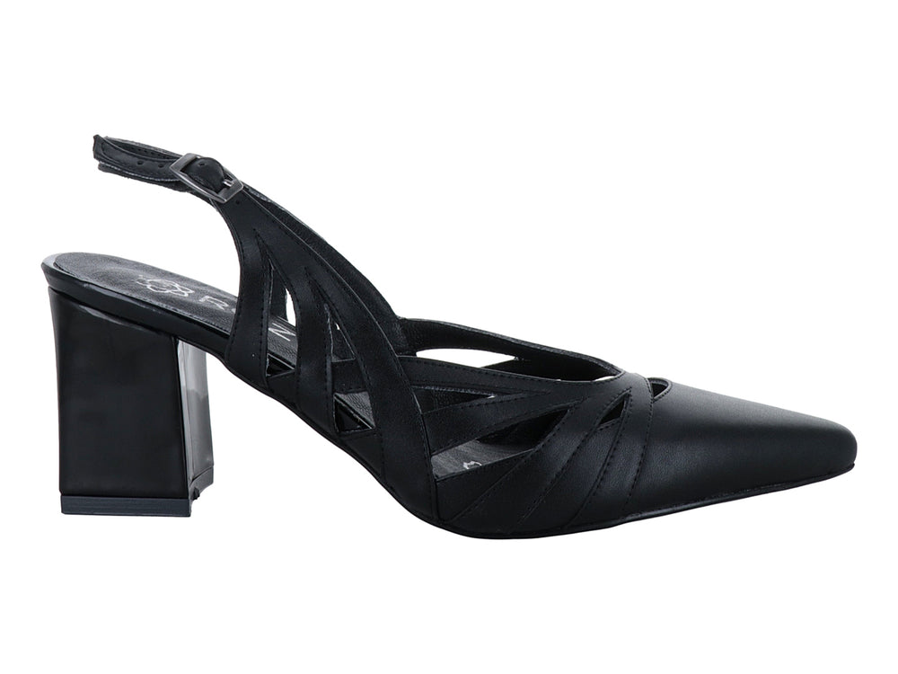 Zapato negro de tacón grueso con punta fina y diseño de tiras cruzadas.