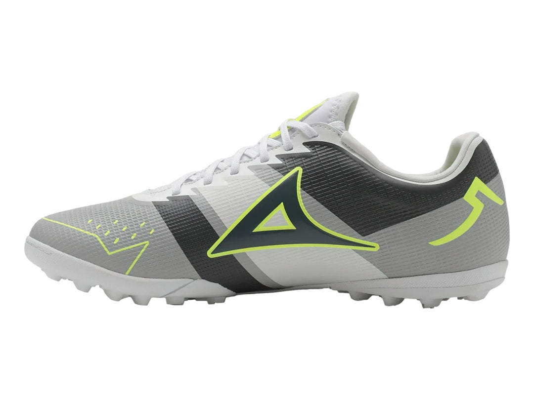 Zapato de fútbol Pirma Brasil en color gris con detalles en verde neón y suela para césped sintético.