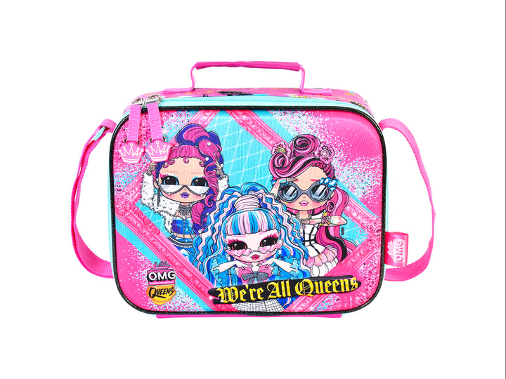 Lonchera infantil color rosa con estampado de personajes femeninos y texto We&