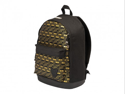 Mochila escolar negra para niña con estampado repetitivo en color dorado y bolsillo frontal.