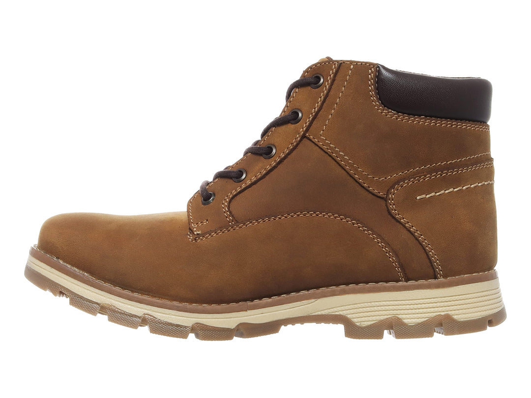 Botas casuales Hush Puppies de cuero color tan con suela beige y cierre de cordones.