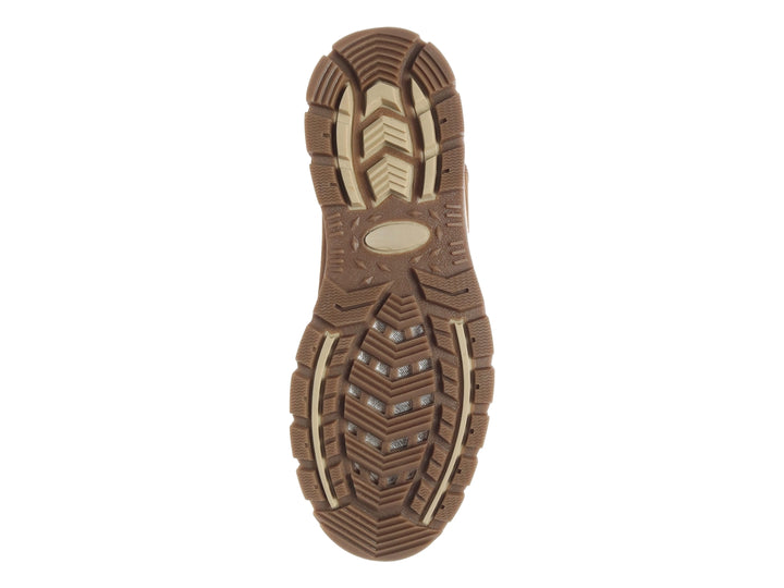 Botas casuales Hush Puppies de cuero color tan con suela beige y cierre de cordones.