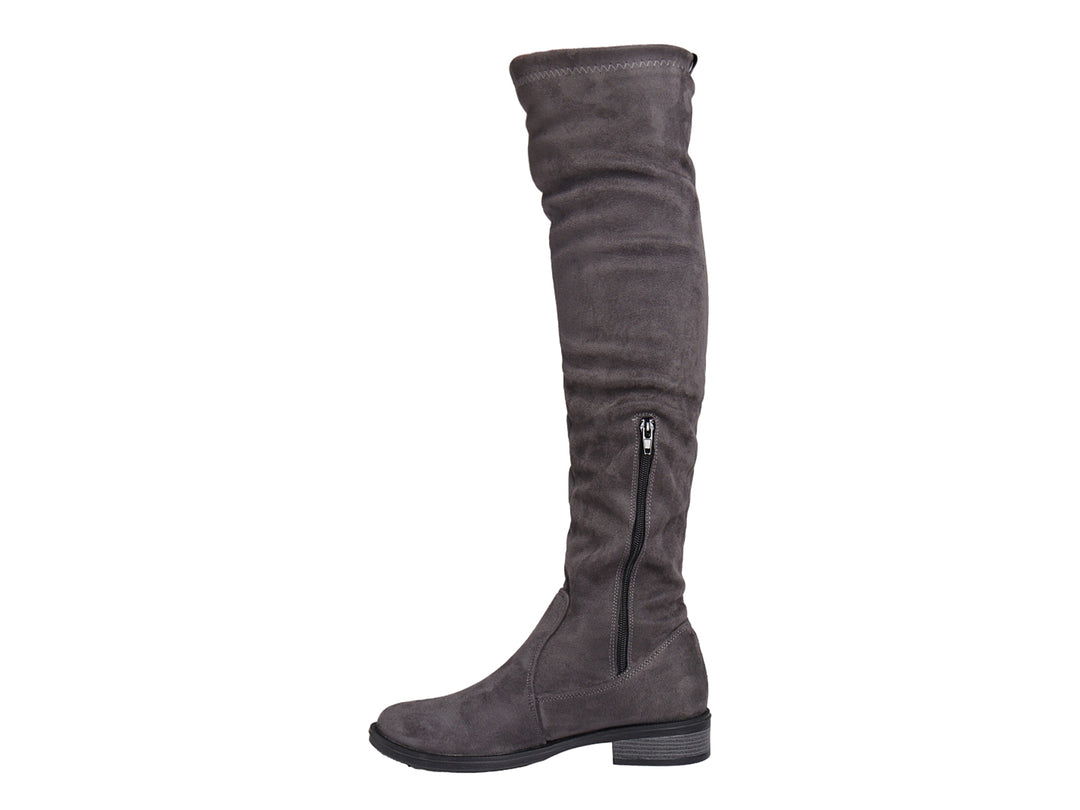 Bota alta de color gris con suela plana y acabado mate para mujer.