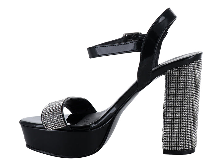 Sandalia de mujer marca ROZE en charol negro con plataforma y detalles brillantes en plata.