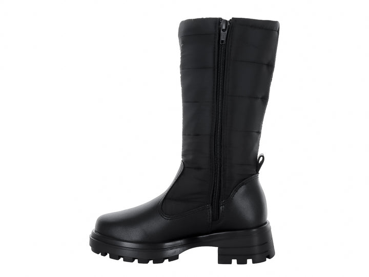 Bota alta de color negro con suela track y detalle floral decorativo en el lateral.