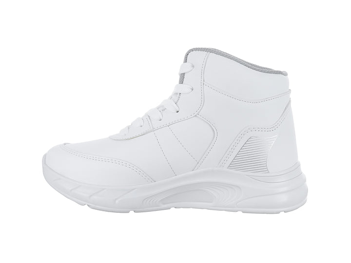 Tenis botín blanco para niños de material sintético con agujetas y suela blanca.