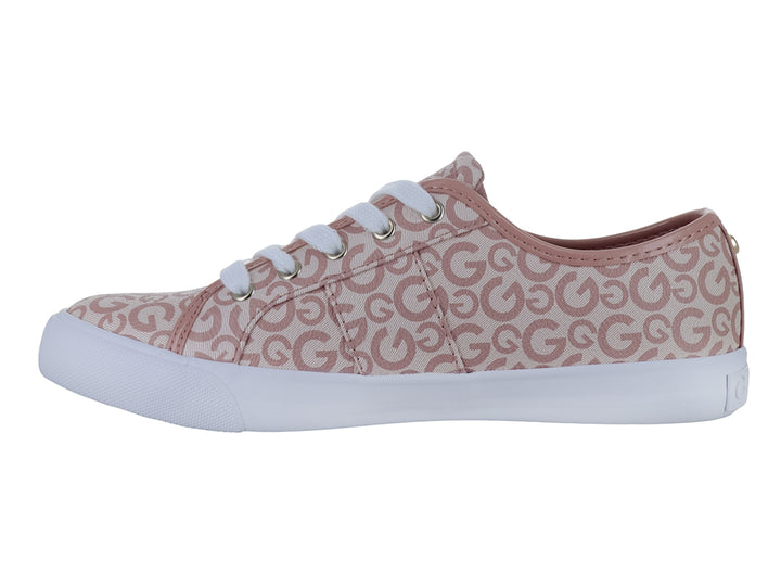 Tenis casuales color rosa con estampado de letras G y suela blanca.