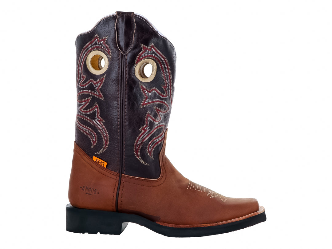Bota vaquera para hombre marca Angus en color miel y negro con detalles bordados en la caña.