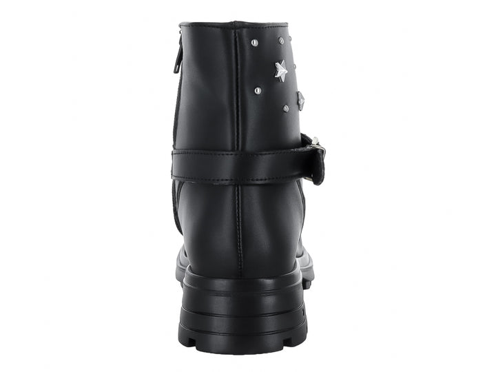 Botas negras para niña con detalles de estrellas plateadas, correa con hebilla y suela gruesa dentada.