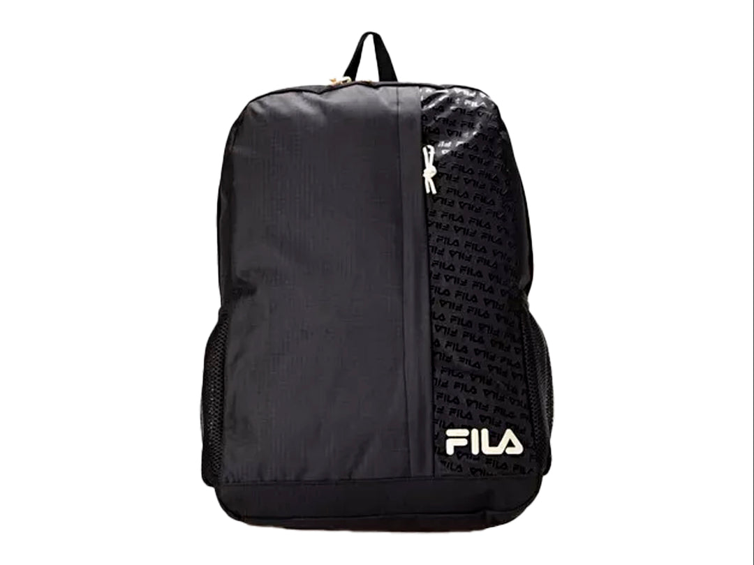 Mochila FILA color negro con panel lateral brillante y logotipo blanco en la parte inferior.
