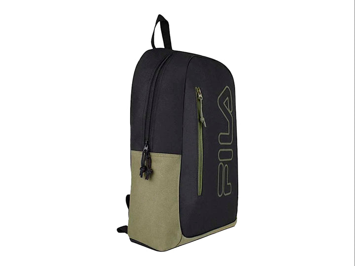 Mochila FILA de color negro con detalles en verde olivo y logotipo frontal grande.