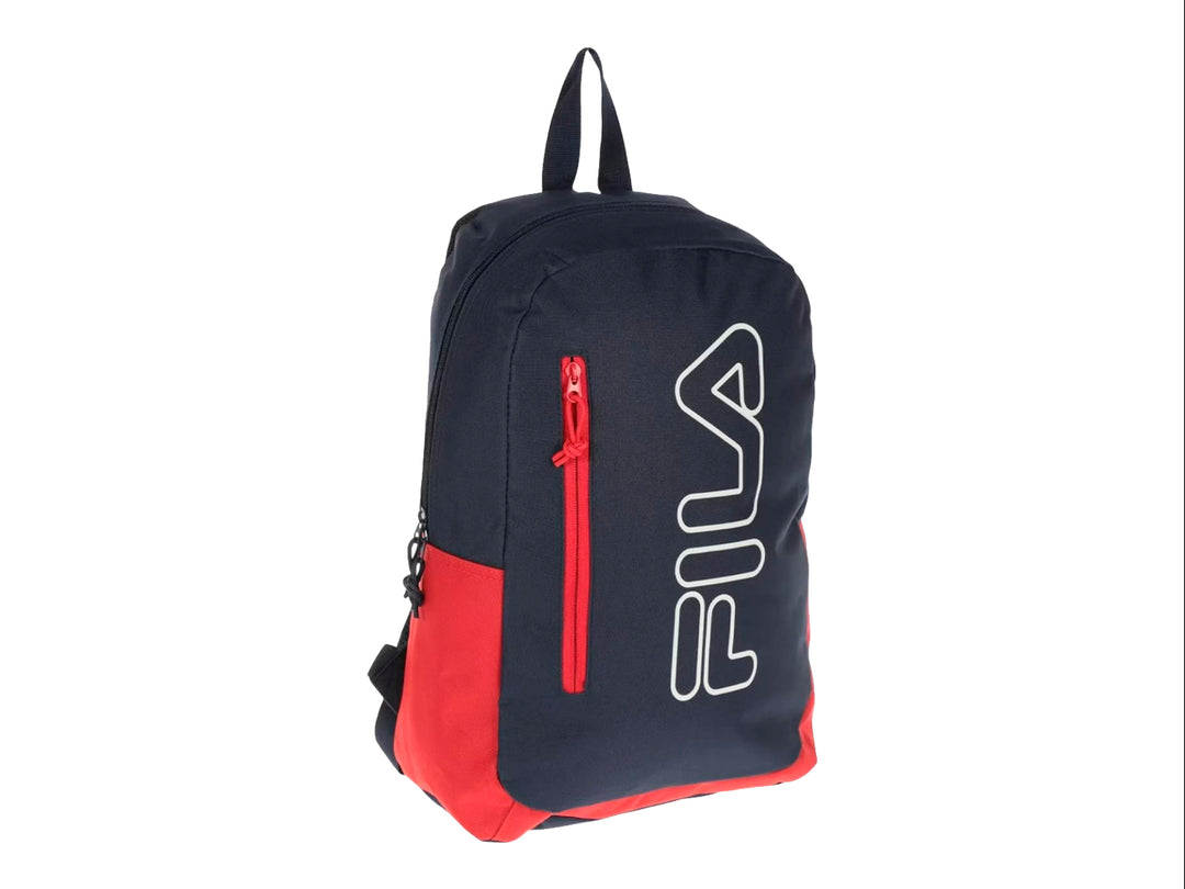 Mochila FILA en colores azul marino y rojo con logotipo blanco frontal y asa superior.