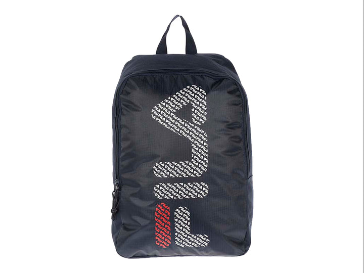 Mochila deportiva FILA de color negro con logotipo estampado en blanco y rojo en la parte frontal.
