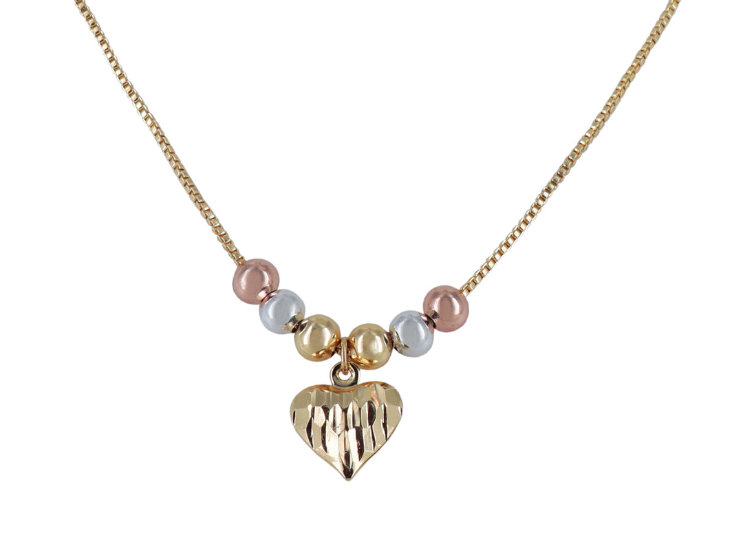 Collar dorado con dije de corazón texturizado y cuentas tricolores en el centro.