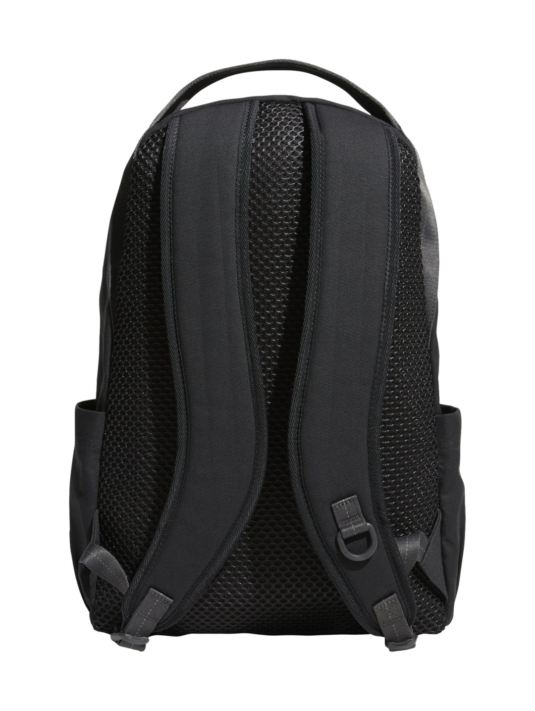 Mochila Adidas color negro con logotipo frontal gris y asa superior, diseño deportivo y minimalista.