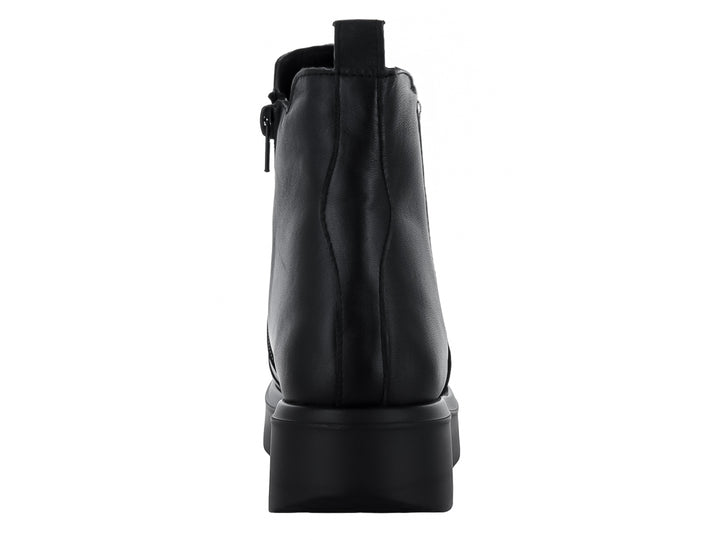 Botas negras de piel para mujer con suela gruesa tipo plataforma y panel elástico lateral.