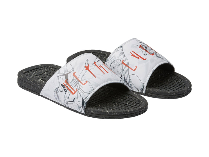 Sandalia deslizable DC Shoes con suela negra y correa blanca con diseño gráfico en rojo y negro.