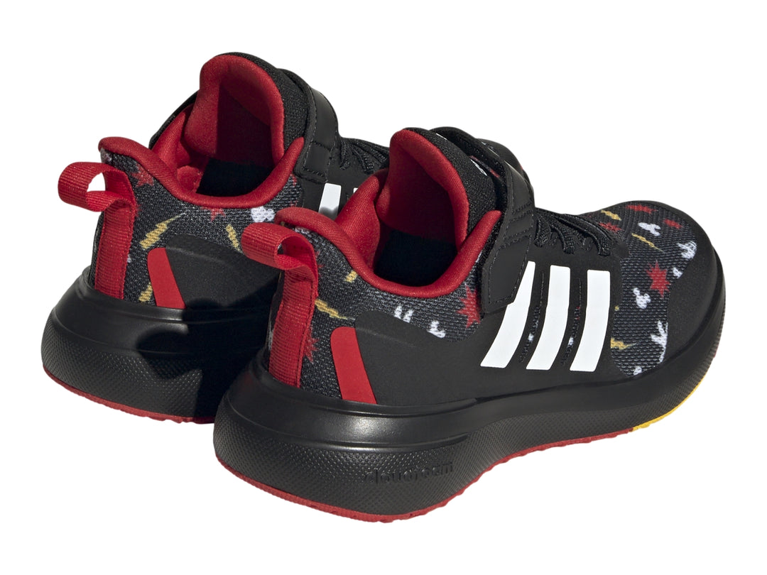 Tenis Adidas Runfalcon 2.0 color negro con detalles en rojo y blanco, correa de velcro y estampado de Mickey Mouse.