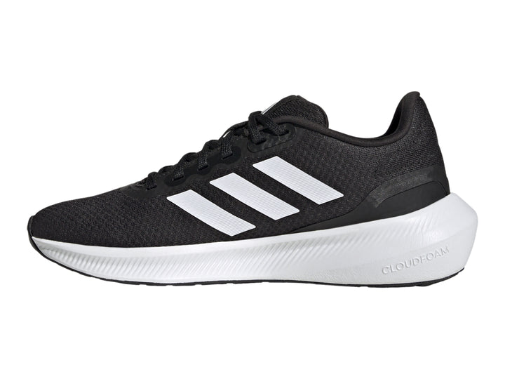 Tenis deportivos Adidas Runfalcon 3.0 color negro con suela y franjas blancas.