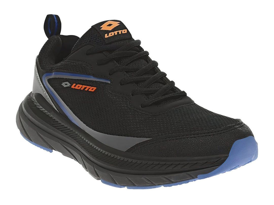Tenis deportivos Lotto color negro con detalles en gris y naranja, vista lateral sobre fondo blanco.