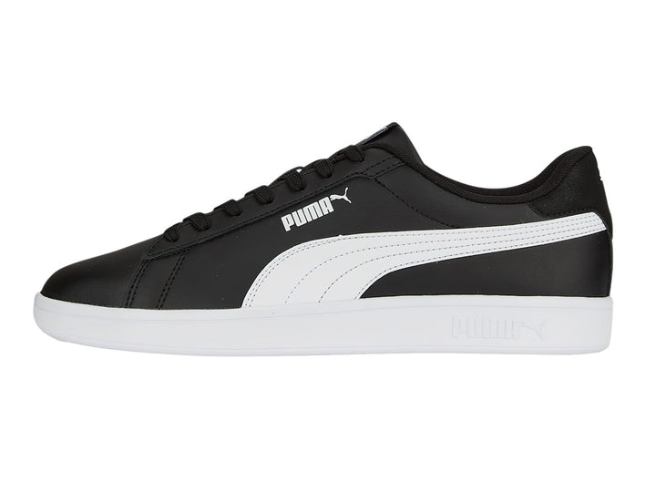Tenis PUMA Smash 3.0 L en color negro con franja lateral y suela en color blanco.