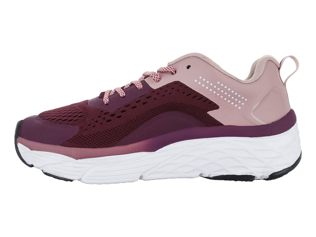 Tenis deportivos COURT color vino rosa con suela blanca y detalles de malla.