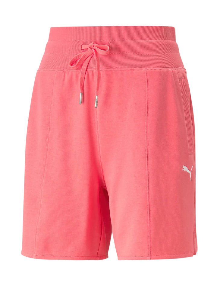 Shorts deportivos PUMA en color rosa con cintura elástica y cordón ajustable.