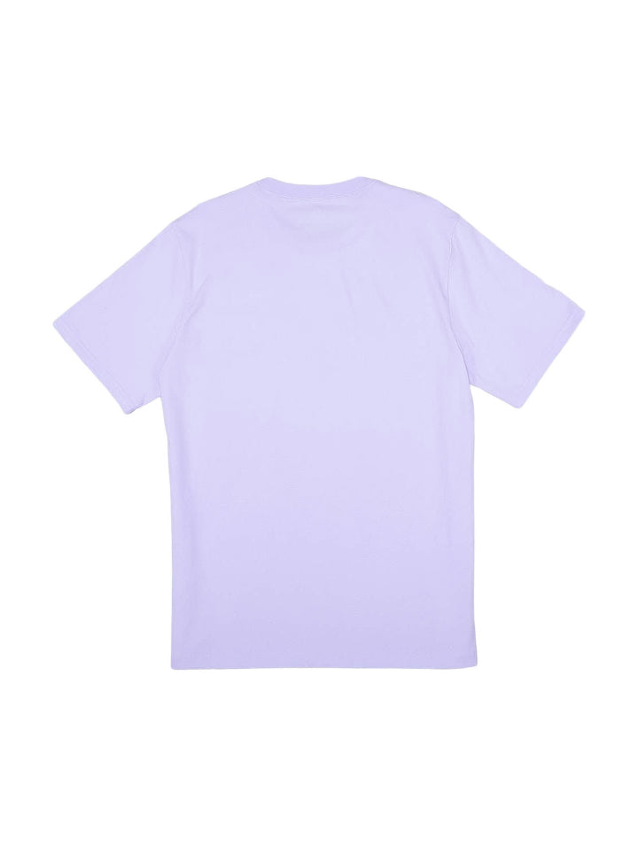 Camiseta Converse de manga corta en color morado claro con logo pequeño en el pecho.