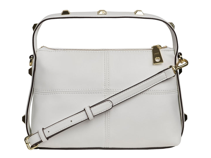 Bolso de hombro DKNY color blanco óptico con detalles y herrajes en tono dorado.