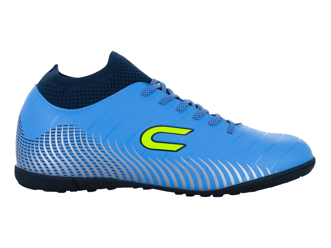 Zapato de fútbol Court color celeste y marino con detalles en amarillo y plata.