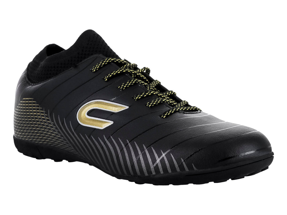Zapato de fútbol COURT A3333S color negro con detalles en oro y suela para pasto sintético.