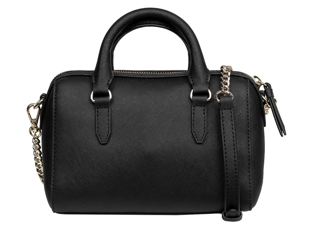 Bolso negro DKNY con textura, asas superiores y cadena dorada.