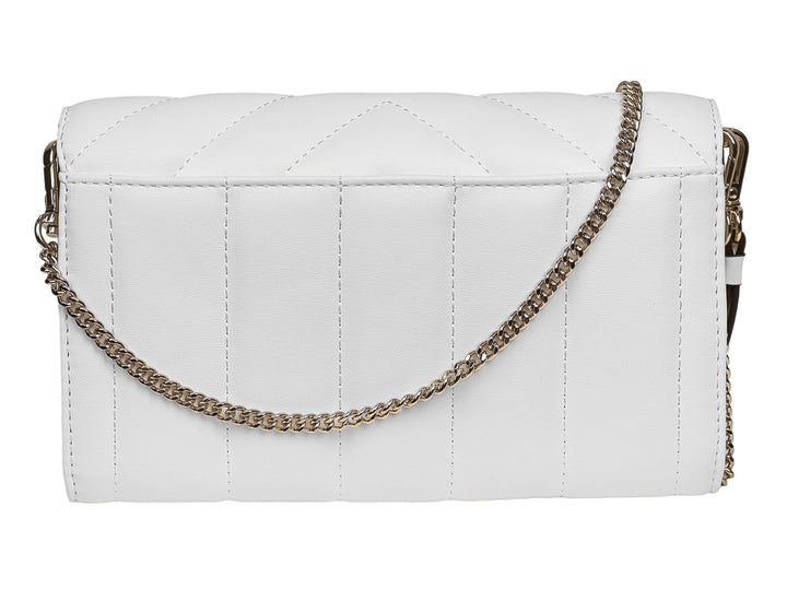 Bolso de mano DKNY color blanco óptico con diseño acolchado en forma de V y logotipo metálico frontal.