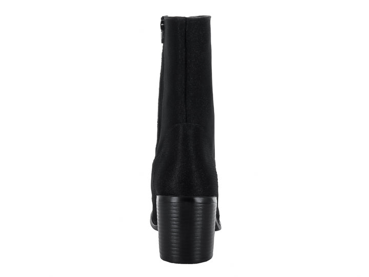 Botín negro de tacón cuadrado y acabado mate para mujer.