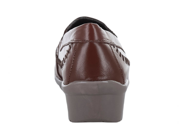 Zapatos Planos Claudia Carrera Color Tan para Mujer