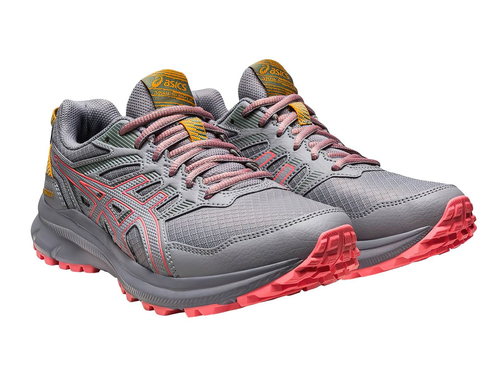 Tenis deportivos ASICS Trail Scout 2 color gris con detalles en papaya y suela para trail.