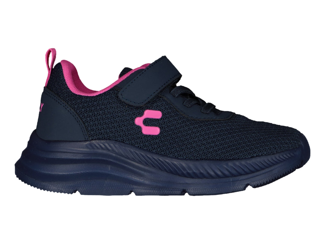 Tenis deportivos Charly para niña en color azul marino con detalles en rosa y cierre de correa velcro.