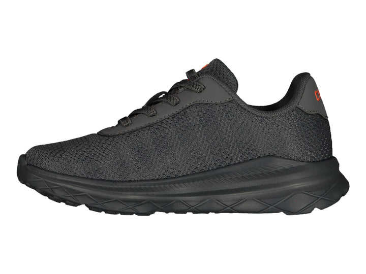 Tenis deportivos Charly color gris con suela negra y logotipo naranja.
