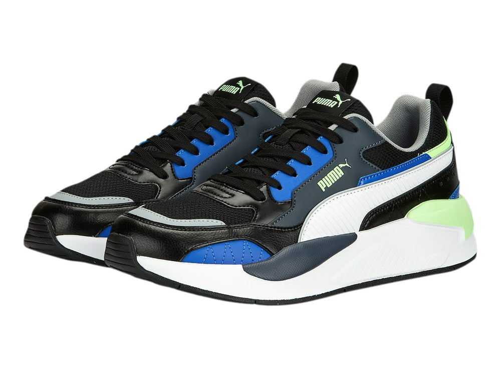 Tenis PUMA X-RAY 2 SQUARE en colores negro, blanco, azul y verde lima con suela blanca.