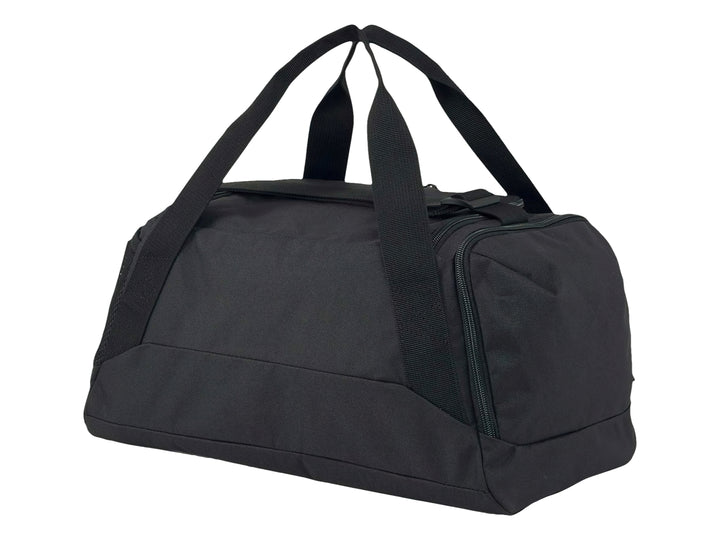 Bolsa de deporte PUMA Fundamentals XS en color negro con logotipo blanco y asas superiores.