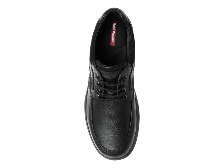 Zapato casual de cuero negro con cordones y suela negra.