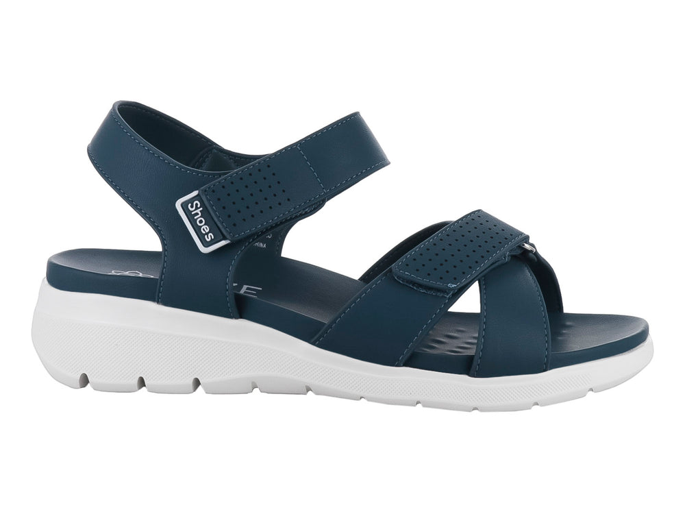 Sandalia ROZE color azul navy con suela blanca y cierres de velcro para niños.