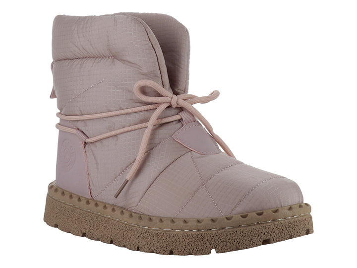 Bota Furor color tan con acabado acolchado, cordones frontales y suela gruesa marrón.